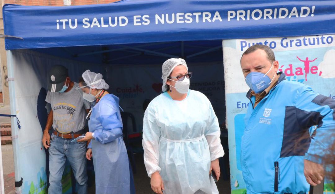 Bogotá superó el 98% de ocupación de camas Unidad de Cuidado Intensivo para atender el COVID-19. Bogotá superó el 98% de ocupación de camas Unidad de Cuidado Intensivo para atender el COVID-19.