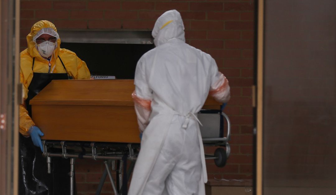 La Funeraria admitió que inicialmente se colocó una nota de inhumación COVID, sin embargo, la orden fue anulada y tuvo tratamiento normal La Funeraria admitió que inicialmente se colocó una nota de inhumación COVID, sin embargo, la orden fue anulada y tuvo tratamiento normal