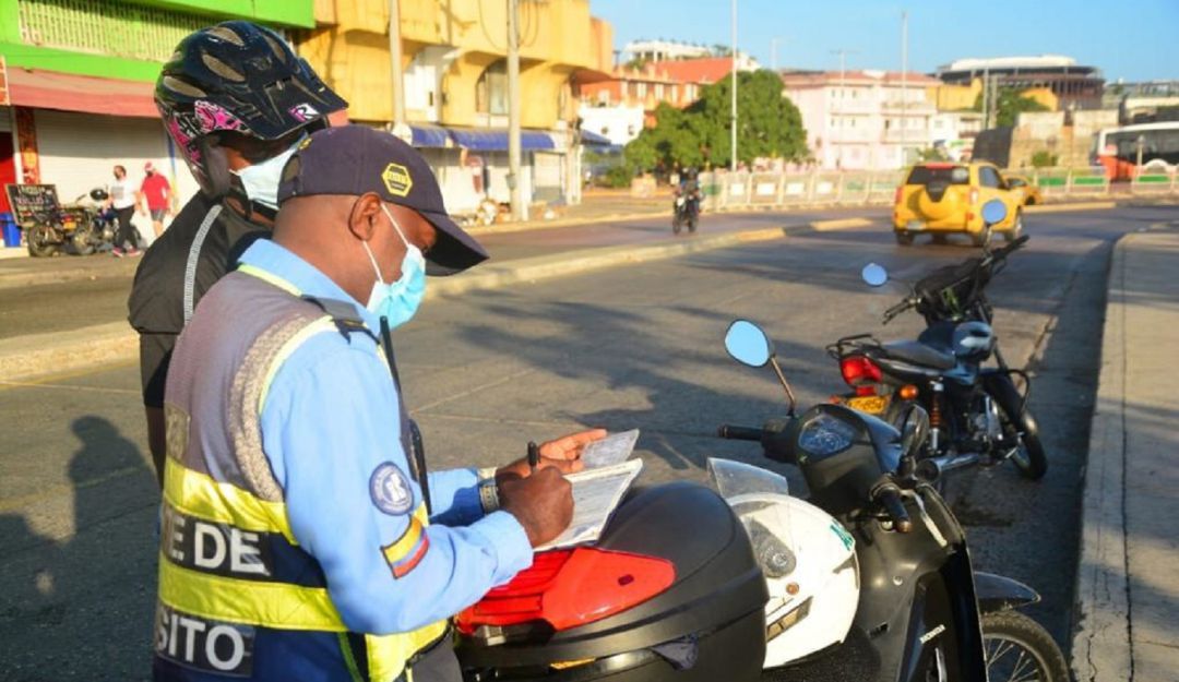 No podrán circular las motocicletas de cualquier modalidad y cilindraje durante las 24 horas No podrán circular las motocicletas de cualquier modalidad y cilindraje durante las 24 horas