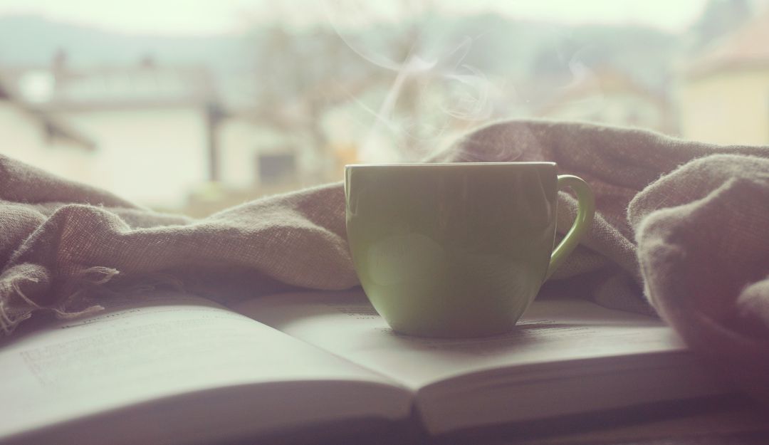 Una taza de café hace parte del desayuno de muchas personas Una taza de café hace parte del desayuno de muchas personas