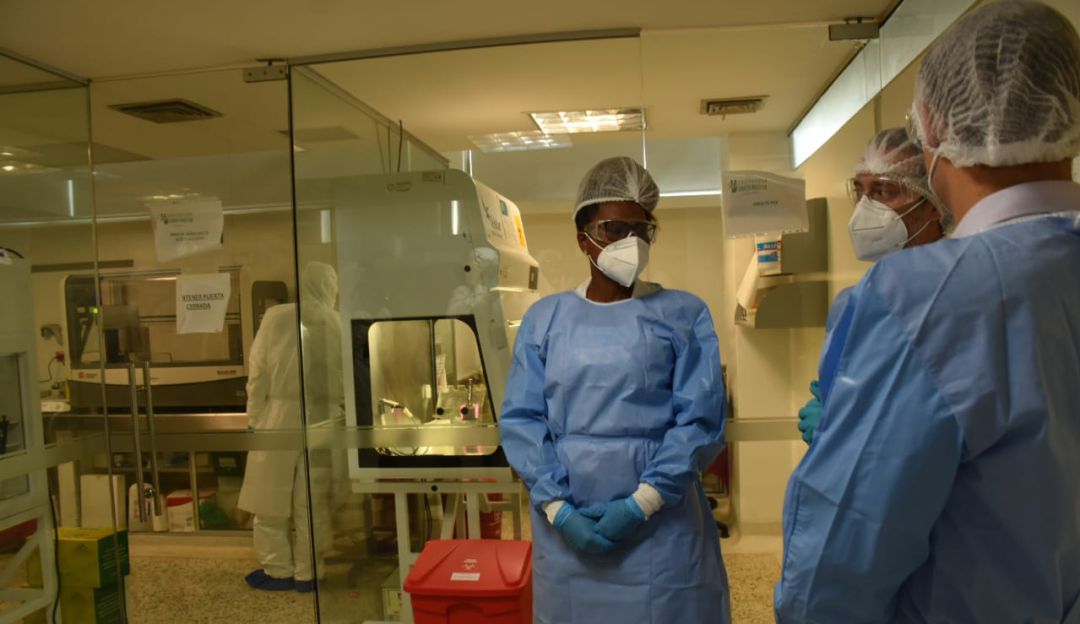 MinCiencias durante visita en el nuevo laboratorio. MinCiencias durante visita en el nuevo laboratorio.