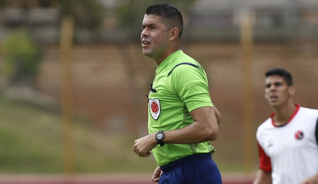 Jorge Tabares, árbitro a cargo del juego Millonarios - Junior Jorge Tabares, árbitro a cargo del juego Millonarios - Junior