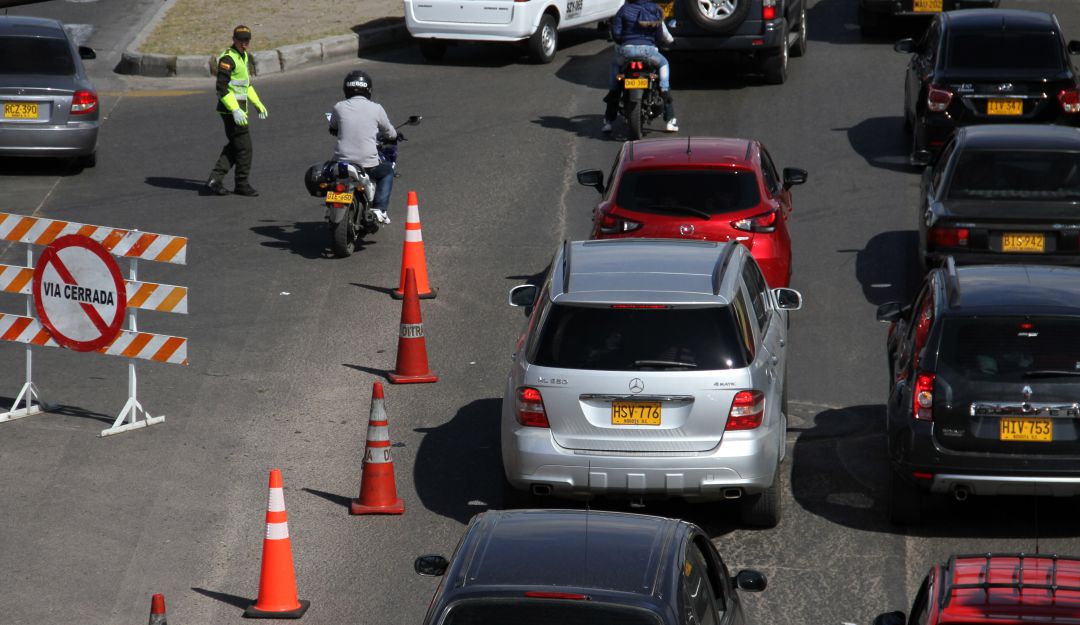 La Secretaría de Transporte de Cundinamarca se prepara para recibir a 1'100.000 vehículos en las carreteras cundinamarquesas La Secretaría de Transporte de Cundinamarca se prepara para recibir a 1'100.000 vehículos en las carreteras cundinamarquesas