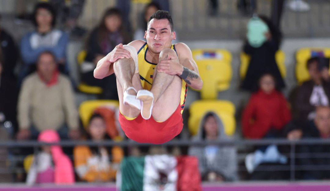 El colombiano Ángel Hernández clasifica a Olímpicos en prueba de Trampolín El colombiano Ángel Hernández clasifica a Olímpicos en prueba de Trampolín