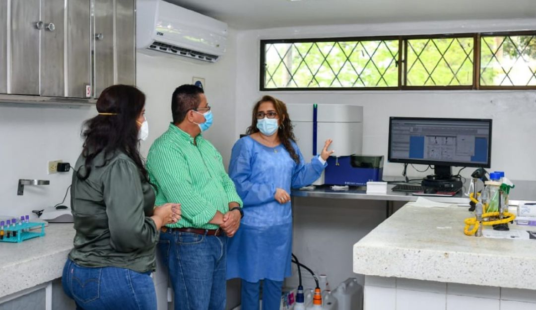 Profesionales cualificados en la materia serán los encargados de operar este equipo. Lo harán desde el Laboratorio de Salud Pública de la Universidad. Profesionales cualificados en la materia serán los encargados de operar este equipo. Lo harán desde el Laboratorio de Salud Pública de la Universidad.