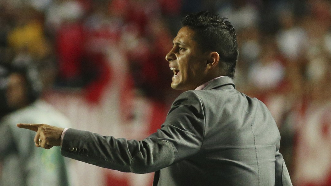 Giovanni Hernández: "Es de aplaudir la forma como actuaron con Eriksen"