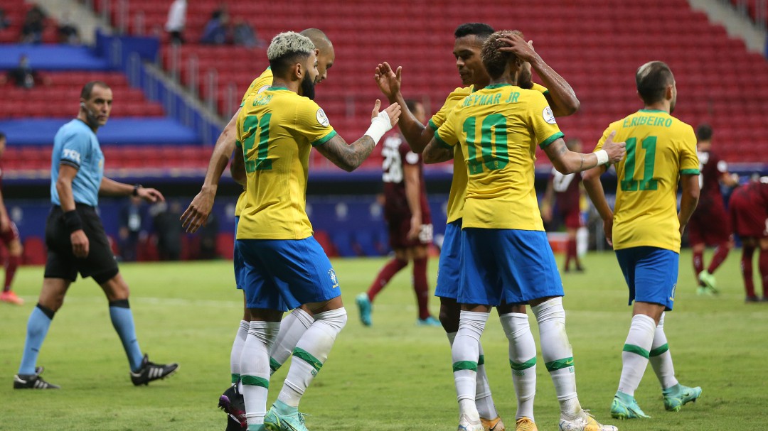Brasil arrolla a Venezuela en la inauguración de la Copa América