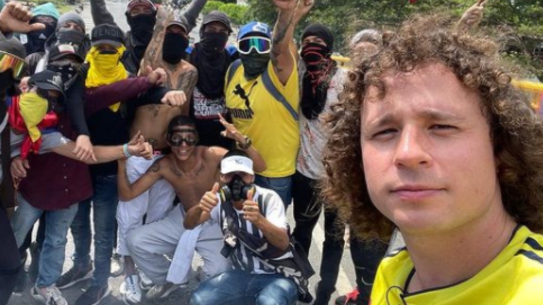 Así registró Luisito Comunica su visita a Colombia: abuso policial y más