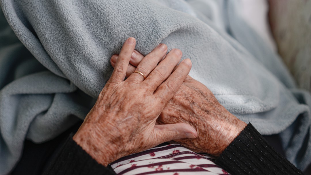 Alzhéimer: primeros síntomas, posibles causas y prevenciones