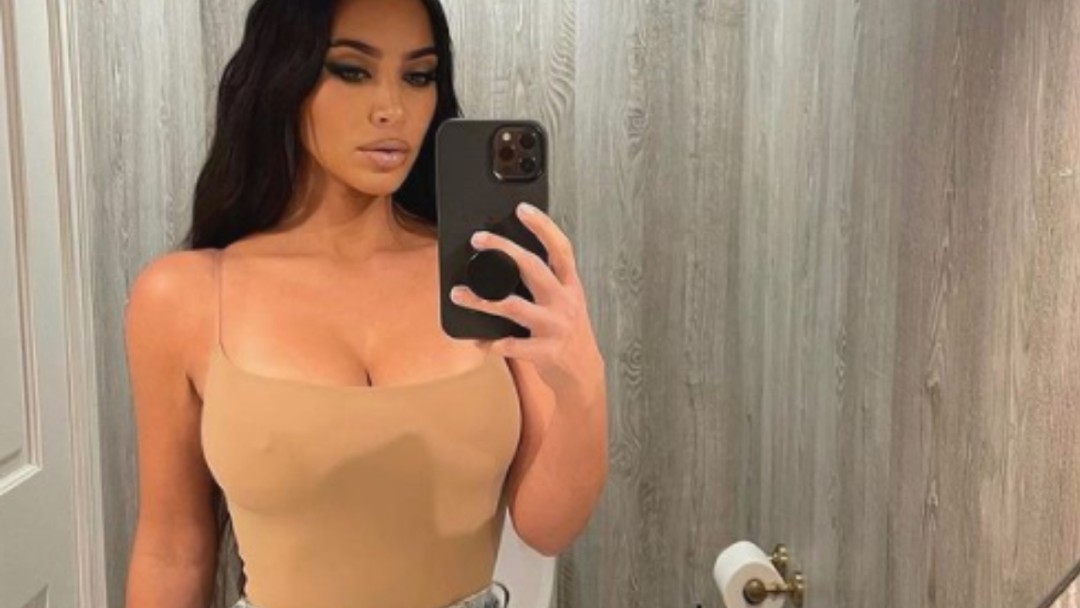 Kim Kardashian presume su lujoso Lamborghini: ¡lo forró en peluche!