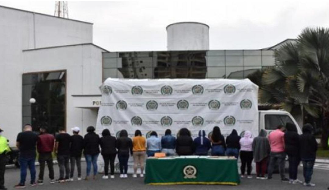 Los operativos se llevaron a cabo en Manizales, Pereira, Cali y Armenia. Los operativos se llevaron a cabo en Manizales, Pereira, Cali y Armenia.