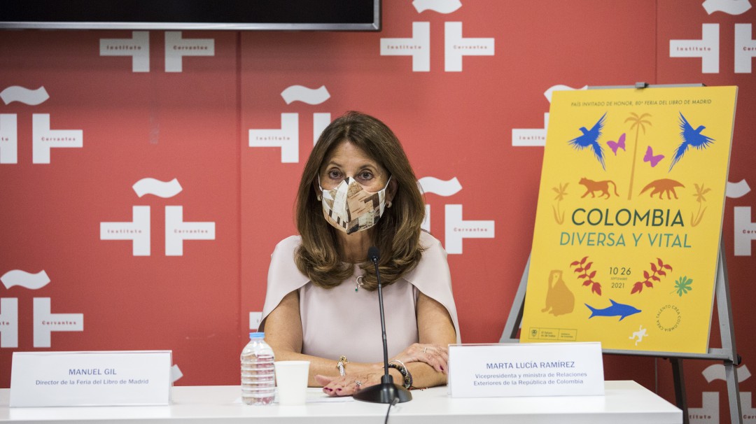 "La enfermedad del populismo se contagia": M. Lucía Ramírez en España
