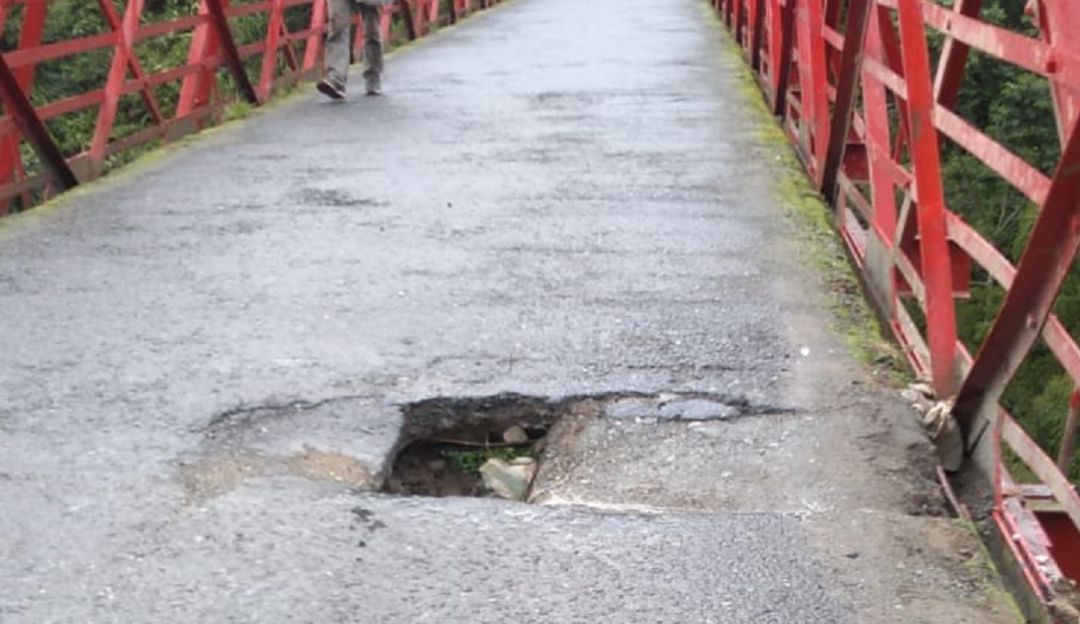 Daños en el Puente Olivares Daños en el Puente Olivares