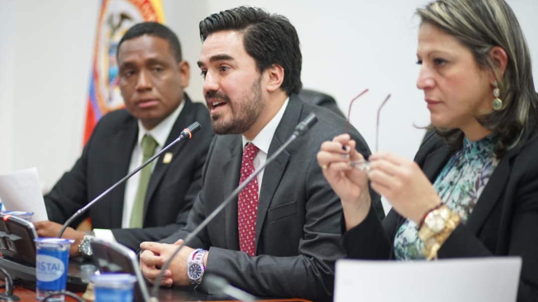 Proyecto para reducir vacaciones de los congresistas, en riesgo de hundirse