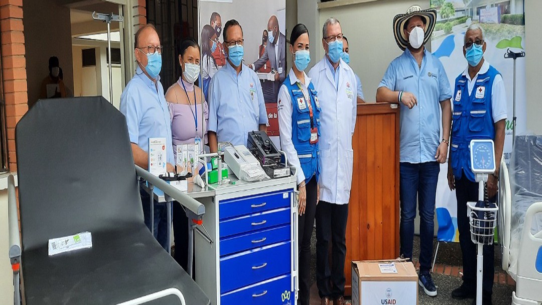 Cruz Roja entrega equipos médicos a la red hospitalaria de Córdoba