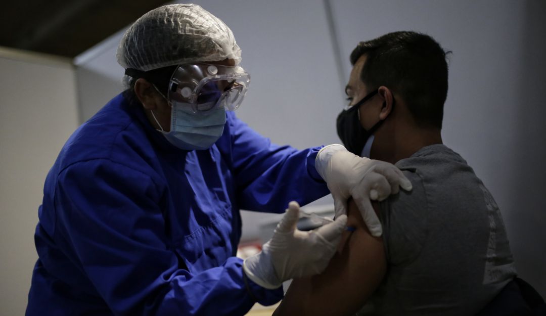 Nuevo récord de vacunas en el país: el miércoles se aplicaron 330.887 Nuevo récord de vacunas en el país: el miércoles se aplicaron 330.887