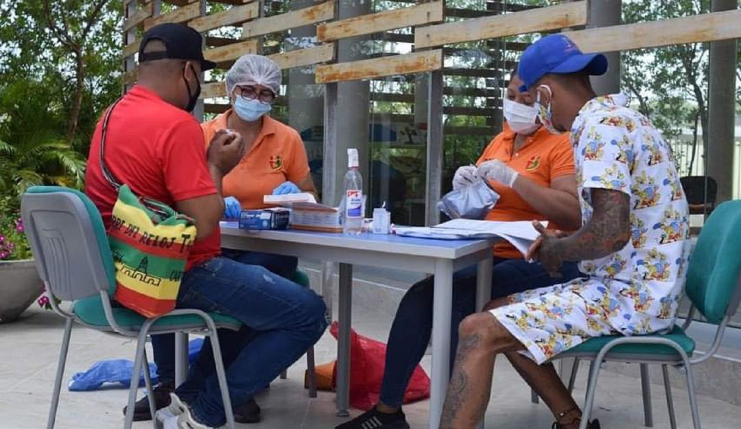 También hicieron pruebas de COVID-19 y recibieron kits de bioseguridad También hicieron pruebas de COVID-19 y recibieron kits de bioseguridad