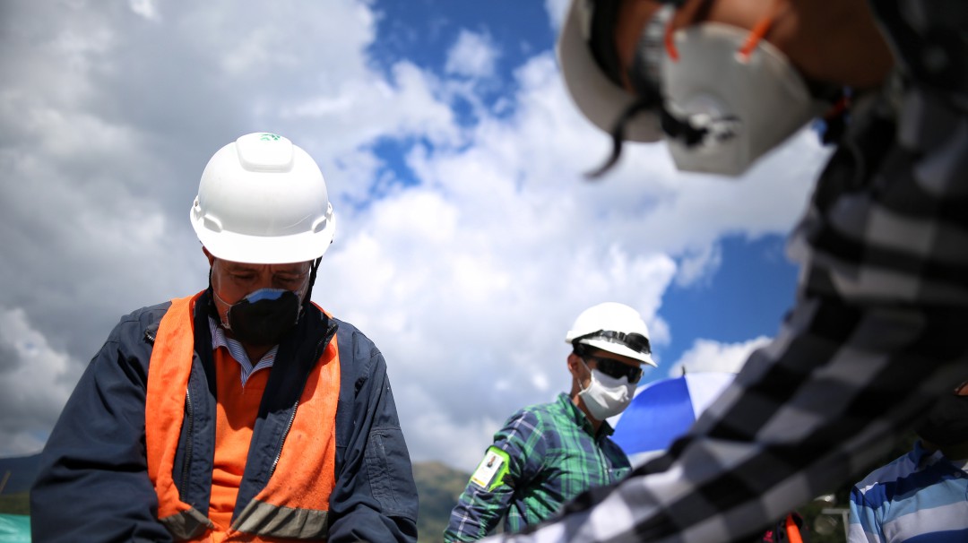 Congreso aprueba proyecto que reduce jornada laboral a 42 horas semanales