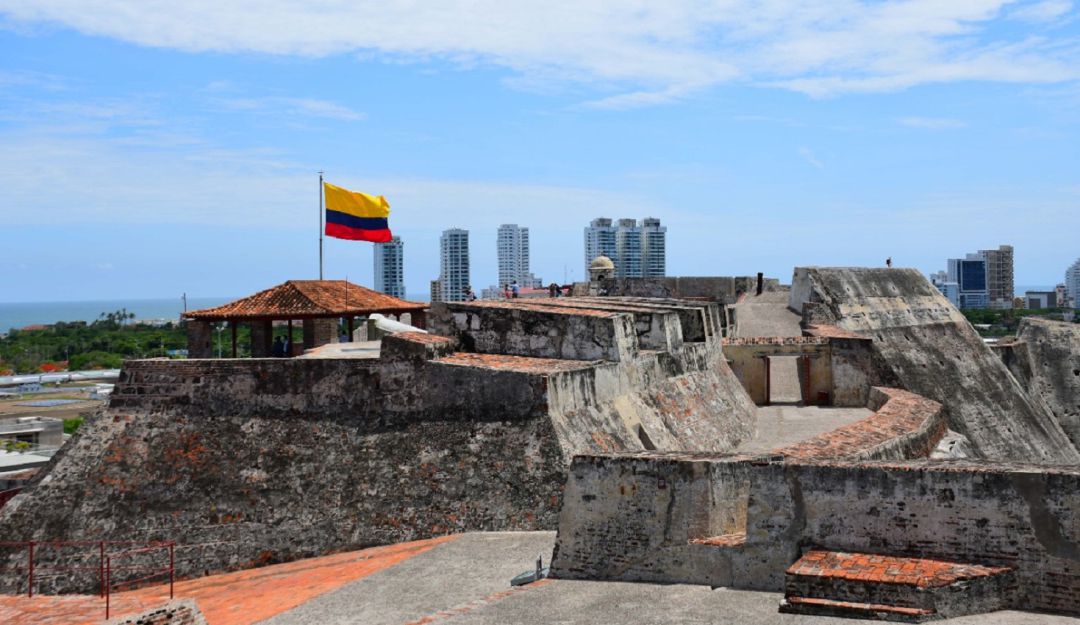 El nuevo recorrido inicia en los polvorines de la fortaleza y continúa hacia el Hospital de Tropa, ubicado en la batería de Los 12 apóstoles El nuevo recorrido inicia en los polvorines de la fortaleza y continúa hacia el Hospital de Tropa, ubicado en la batería de Los 12 apóstoles