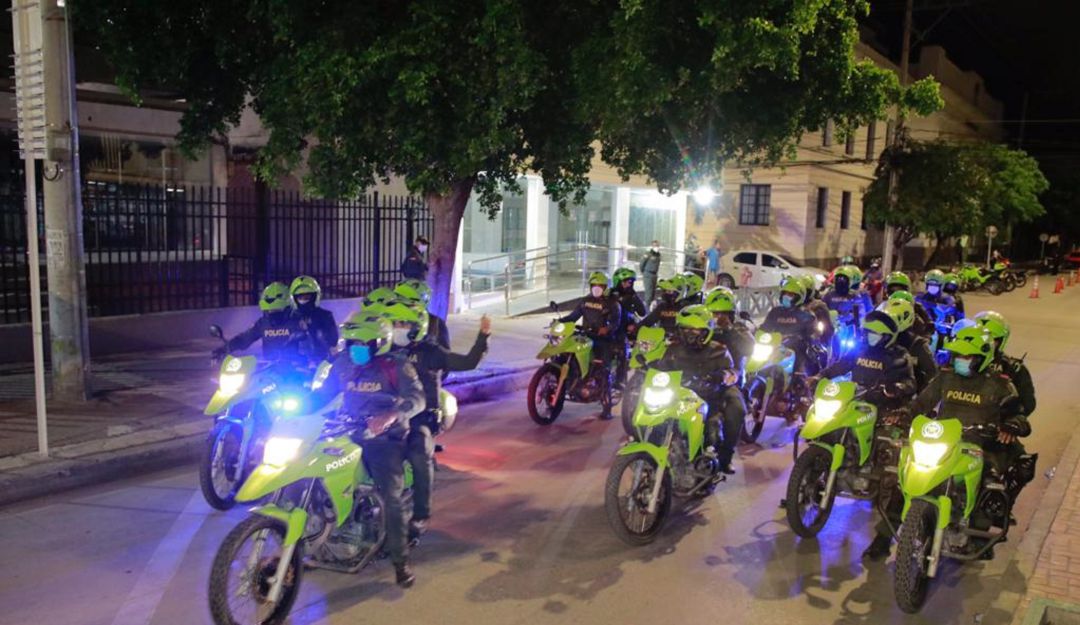 Agentes de la Policía. Agentes de la Policía.
