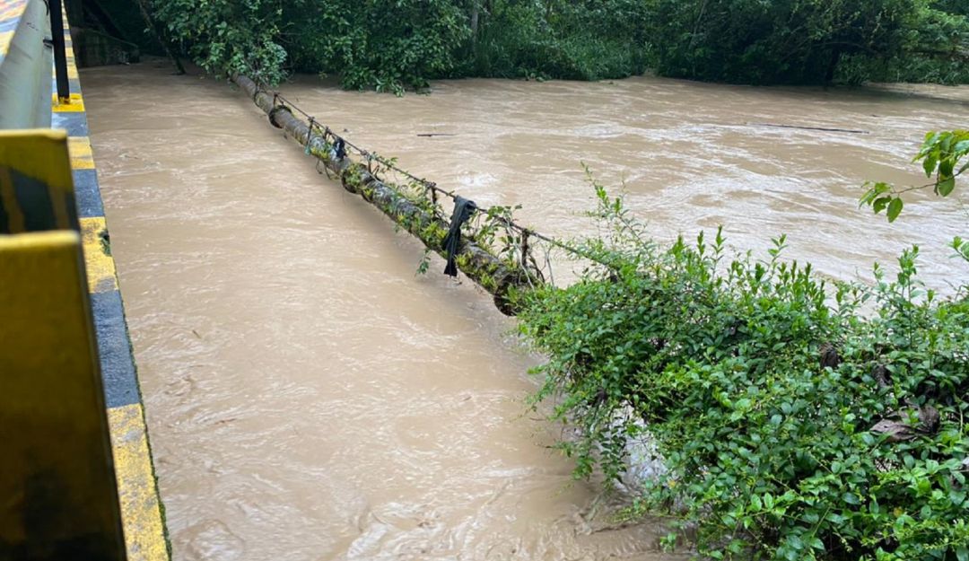 Las lluvias registradas no solamente dejan damnificados, sino que también pérdidas humanas, cultivos y vías. Las lluvias registradas no solamente dejan damnificados, sino que también pérdidas humanas, cultivos y vías.
