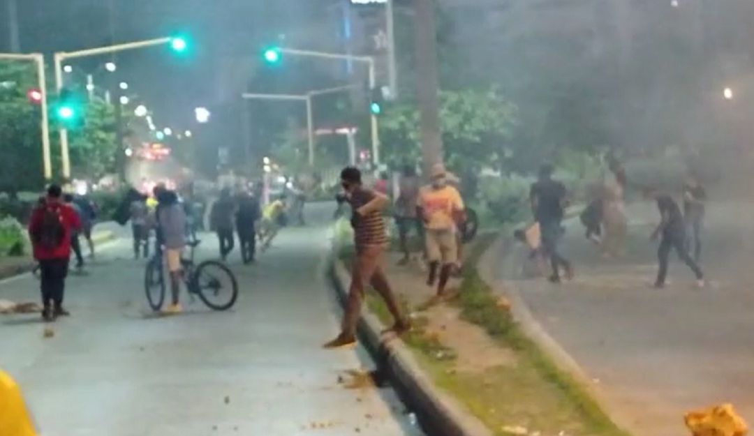Tras los disturbios en la bomba El Amparo se reportaron cuatro presuntas detenciones ilegales Tras los disturbios en la bomba El Amparo se reportaron cuatro presuntas detenciones ilegales