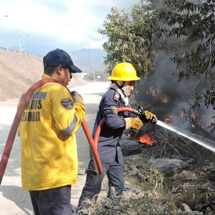 Bomberos de Ciénaga no cuentan con agua porque les cortaron el servicio