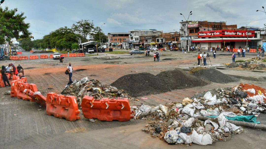 A través de un diálogo se logró desbloquear la Av. Simón Bolívar con 39