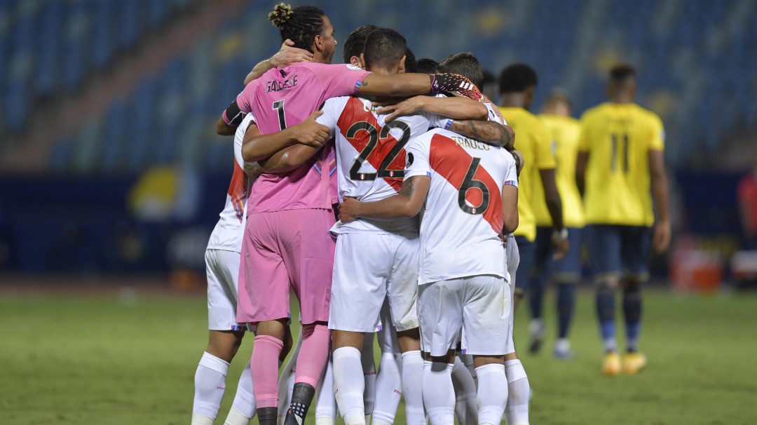 Perú rescató un punto y complicó la continuidad de Ecuador en la Copa