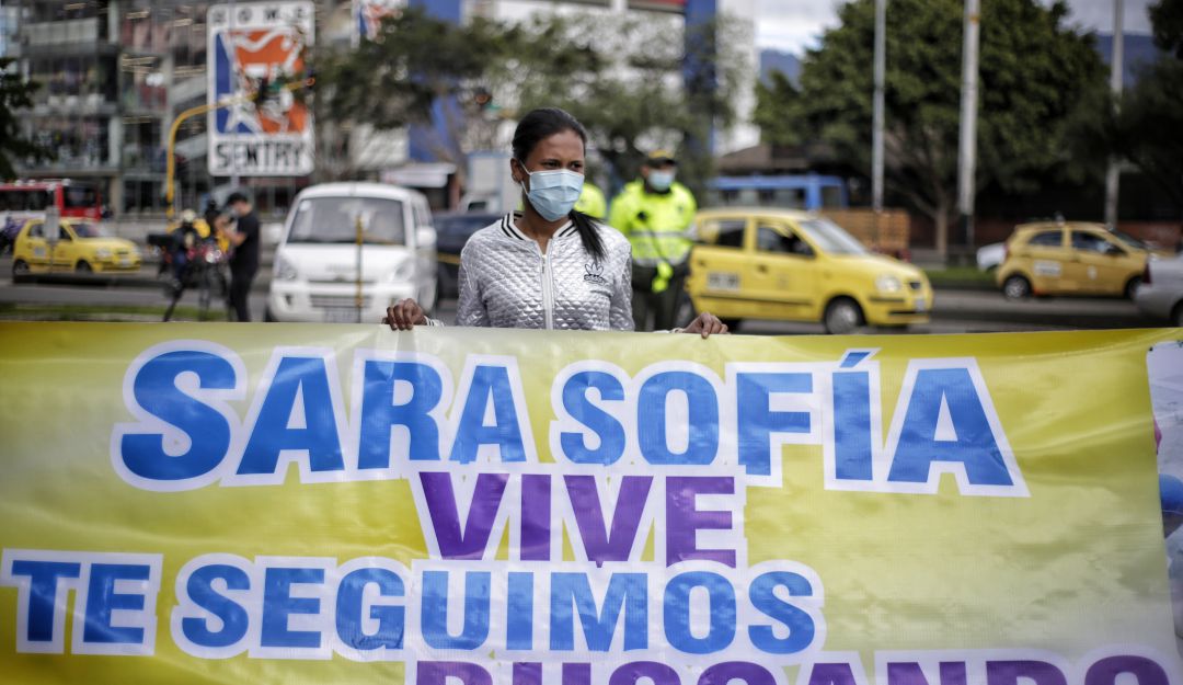 El próximo 23 de julio a las 11 am ante un juez especializado de Bogotá, la Fiscalía acusará formalmente a la madre y padrastro de la niña Sara Sofía El próximo 23 de julio a las 11 am ante un juez especializado de Bogotá, la Fiscalía acusará formalmente a la madre y padrastro de la niña Sara Sofía