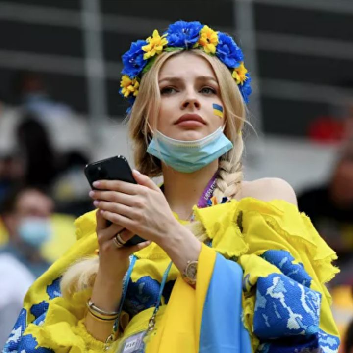 Galería: Las hinchas más bellas de la Eurocopa 2020