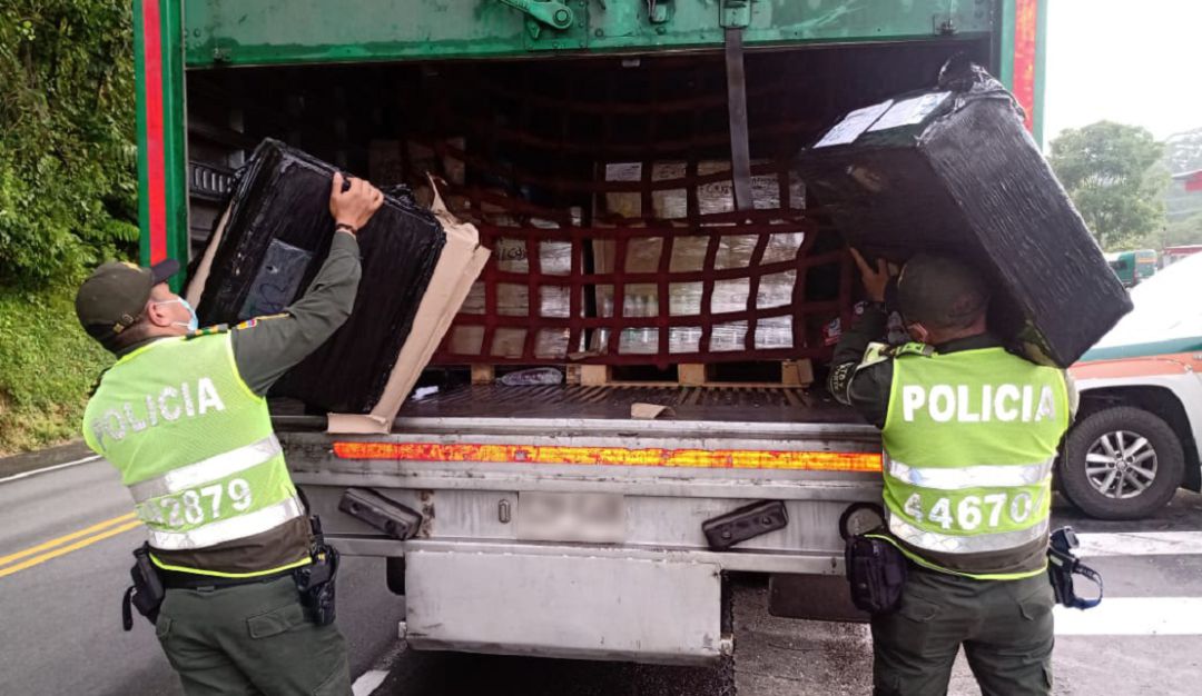 Marihuana camuflada a manera de encomienda. Marihuana camuflada a manera de encomienda.