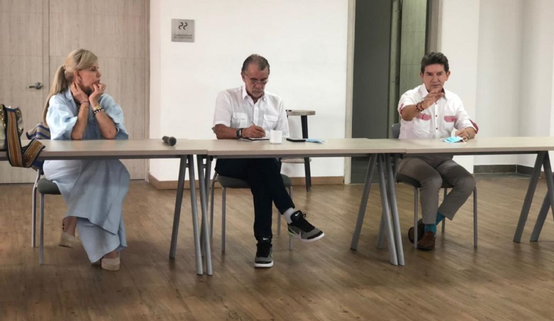 En el encuentro estuvieron Dilian Francisca Toro, Eduardo Verano, Luis Pérez, Sigifredo Salazar, Óscar Campo, Guido Echeverry, entre otros En el encuentro estuvieron Dilian Francisca Toro, Eduardo Verano, Luis Pérez, Sigifredo Salazar, Óscar Campo, Guido Echeverry, entre otros