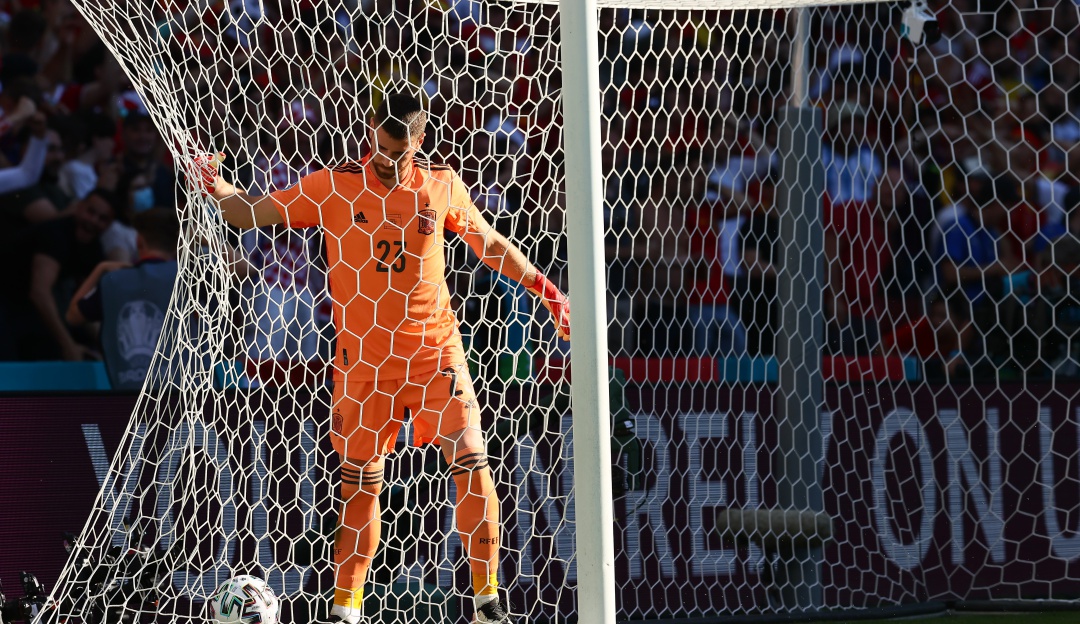 Unai Simón luego de recibir el primer gol de Croacia en la Eurocopa 2021 Unai Simón luego de recibir el primer gol de Croacia en la Eurocopa 2021