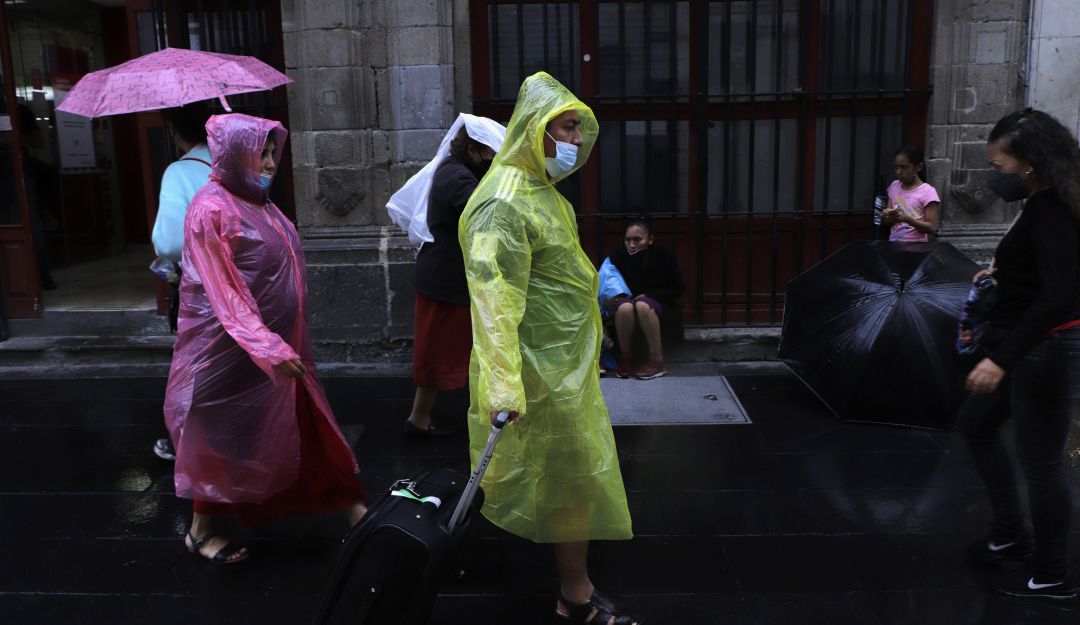 En las últimas semanas, México también se ha visto afectada por lluvias de otra tormenta tropical. En las últimas semanas, México también se ha visto afectada por lluvias de otra tormenta tropical.