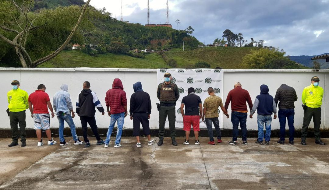 Presuntos integrantes del grupo dedicado al tráfico de estupefacientes La Familia II Presuntos integrantes del grupo dedicado al tráfico de estupefacientes La Familia II