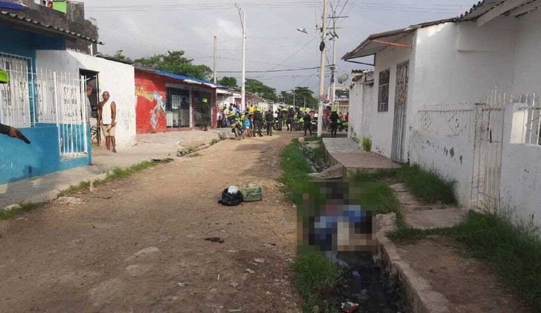 Al parecer el occiso disparó a los uniformados que lo sorprendieron cometiendo un atraco en una tienda del sector Central Al parecer el occiso disparó a los uniformados que lo sorprendieron cometiendo un atraco en una tienda del sector Central