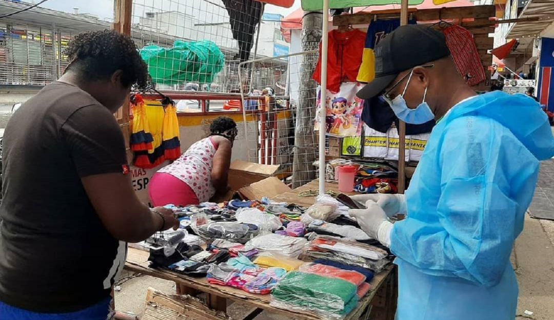 El objetivo es tener una identificación clara y precisa del número de adjudicatarios y comerciantes informales de la plaza de abastos El objetivo es tener una identificación clara y precisa del número de adjudicatarios y comerciantes informales de la plaza de abastos