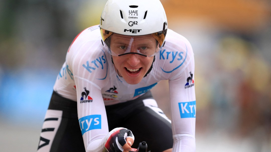 Pogacar vuela en la primera crono; Van der Poel sigue líder del Tour