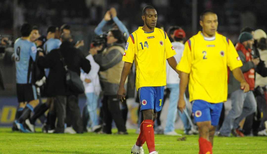 Amaranto Perea e Iván Ramiro Córdoba ante Uruguay en las Eliminatorias a Sudáfrica 2010 Amaranto Perea e Iván Ramiro Córdoba ante Uruguay en las Eliminatorias a Sudáfrica 2010