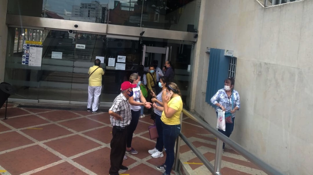 La odisea de sacar el RUT en la Dian de Bucaramanga