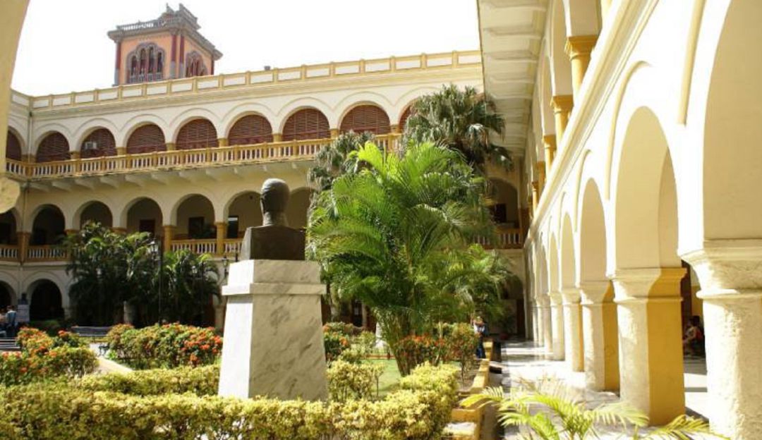 Según Pérez la sanción es consecuencia de las denuncias de corrupción que la Asociación Sindical de Profesores instauradas contra la UDC Según Pérez la sanción es consecuencia de las denuncias de corrupción que la Asociación Sindical de Profesores instauradas contra la UDC