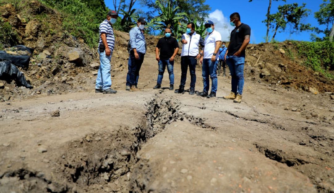 Incomunicado Bucaramanga con de San Vicente de Chucurí Incomunicado Bucaramanga con de San Vicente de Chucurí