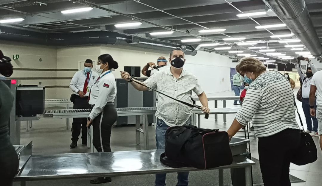 Las obras del ampliación y remodelación del aeropuerto Ernesto Cotissoz han recibido fuertes críticas. Las obras del ampliación y remodelación del aeropuerto Ernesto Cotissoz han recibido fuertes críticas.