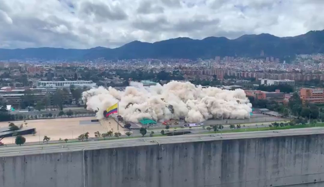 Demolición del antiguo MinDefensa Demolición del antiguo MinDefensa