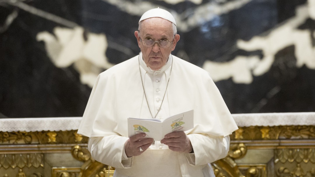 El Papa, hospitalizado en Roma para ser operado de un problema de colon