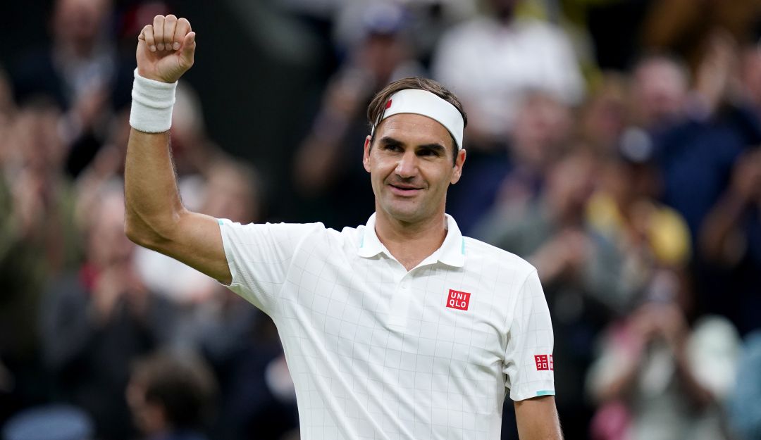 Roger Federer festeja su victoria ante el italiano Lorenzo Sonego en los octavos de final de Wimbledon. Roger Federer festeja su victoria ante el italiano Lorenzo Sonego en los octavos de final de Wimbledon.