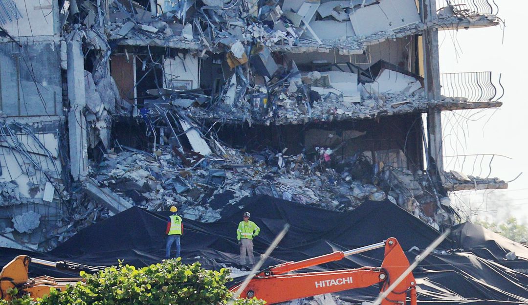 Así fue la demolición total del edificio que colapsó en la Florida Así fue la demolición total del edificio que colapsó en la Florida