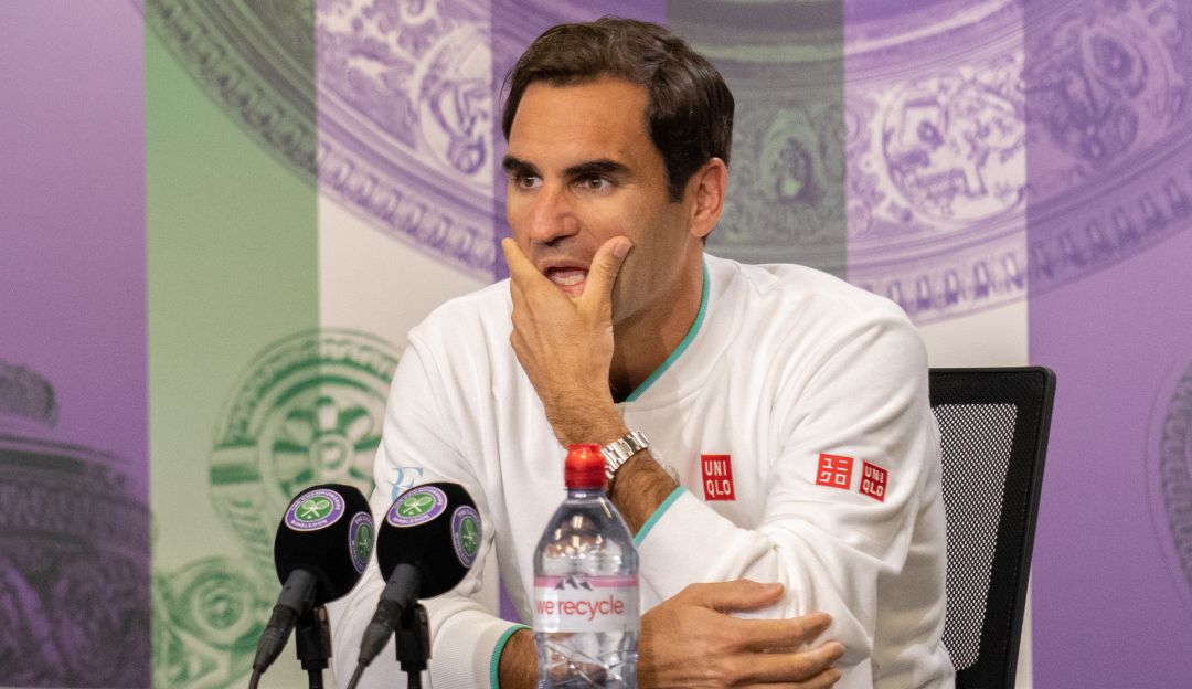 Roger Federer en la rueda de prensa posterior al juego en cuartos de final de Wimbledon Roger Federer en la rueda de prensa posterior al juego en cuartos de final de Wimbledon