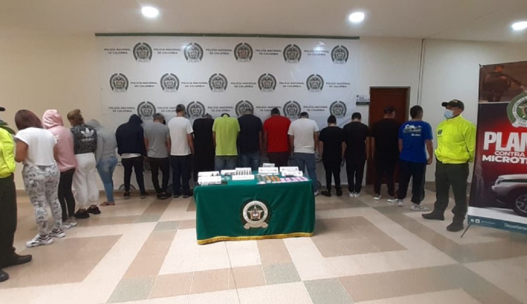 Entre los 16 capturados por la Policía hay cuatro mujeres Entre los 16 capturados por la Policía hay cuatro mujeres